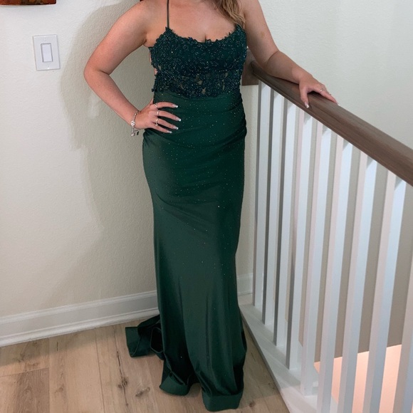 Gorgeous Emerald green long prom dress - Picture 5 of 5